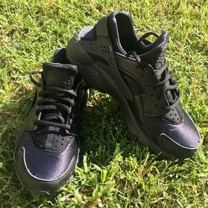 Woman’s Nike Huaraches